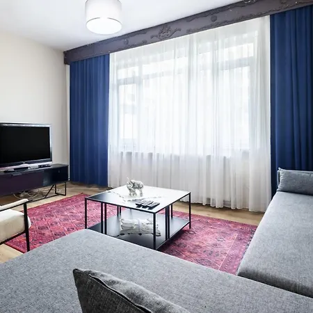 Superb Flat Close To Shopping Malls In Mecidiyekoy Апартаменты *